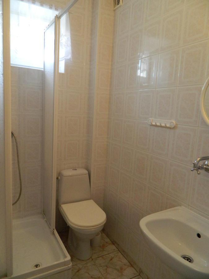 Pod Arkadami Hotel Darlowko Kamer foto