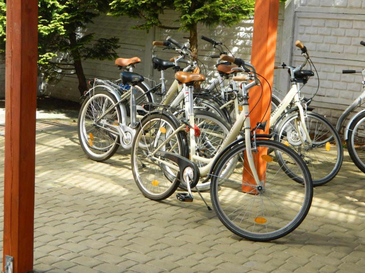 Pod Arkadami Hotel Darlowko Buitenkant foto