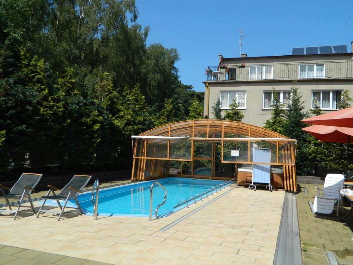 Pod Arkadami Hotel Darlowko Buitenkant foto
