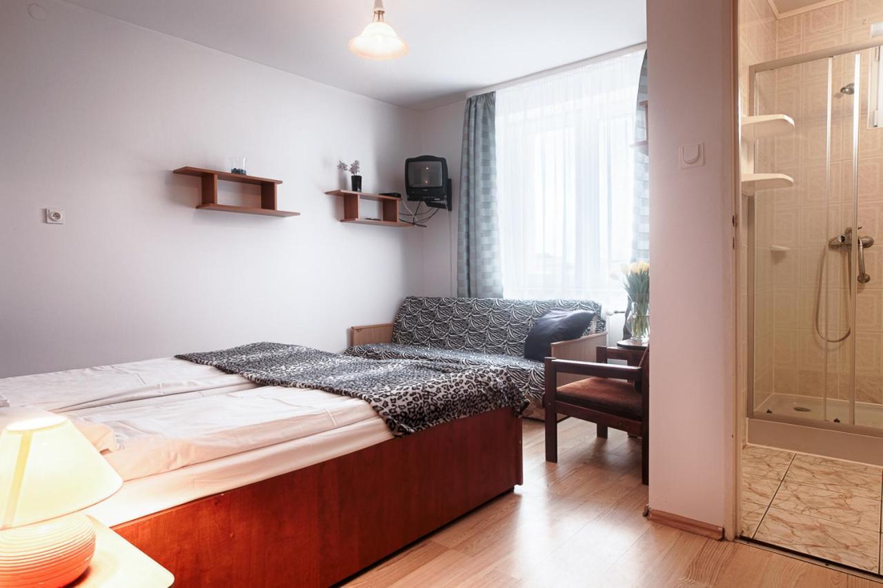 Pod Arkadami Hotel Darlowko Buitenkant foto