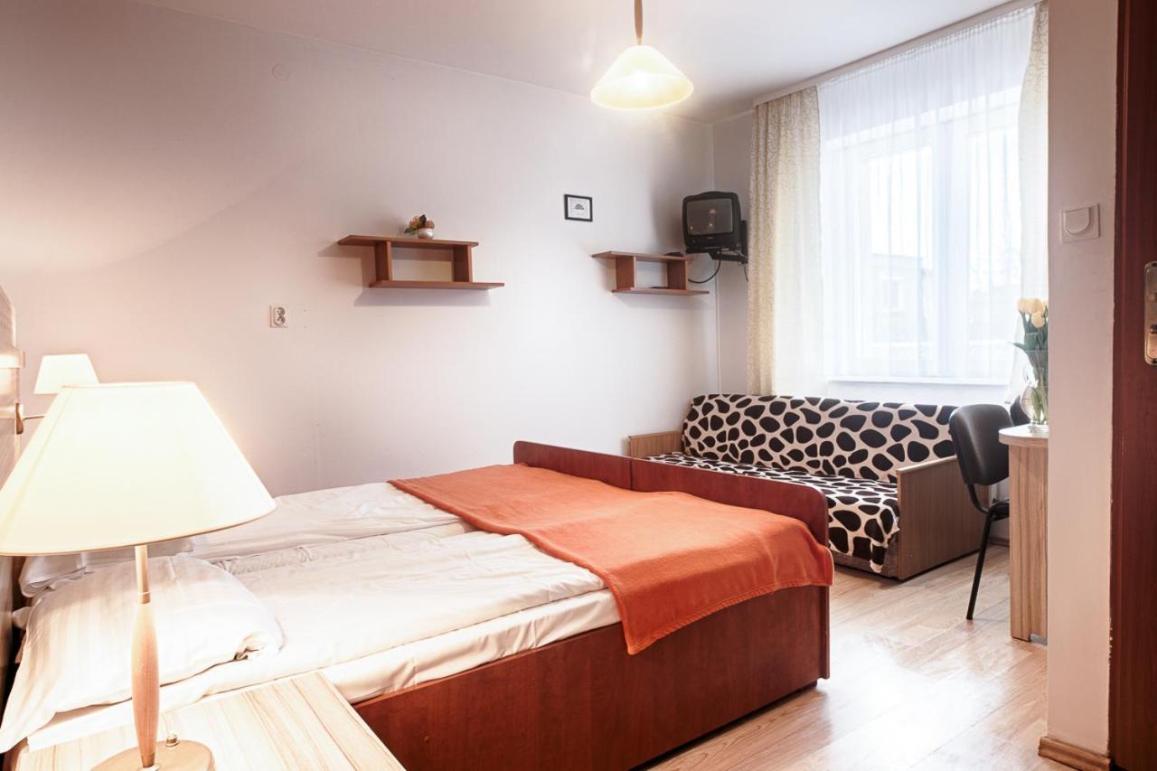 Pod Arkadami Hotel Darlowko Buitenkant foto